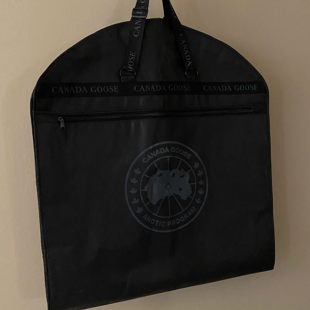 Canada Goose Garment Bag - Picture 8 of 11
